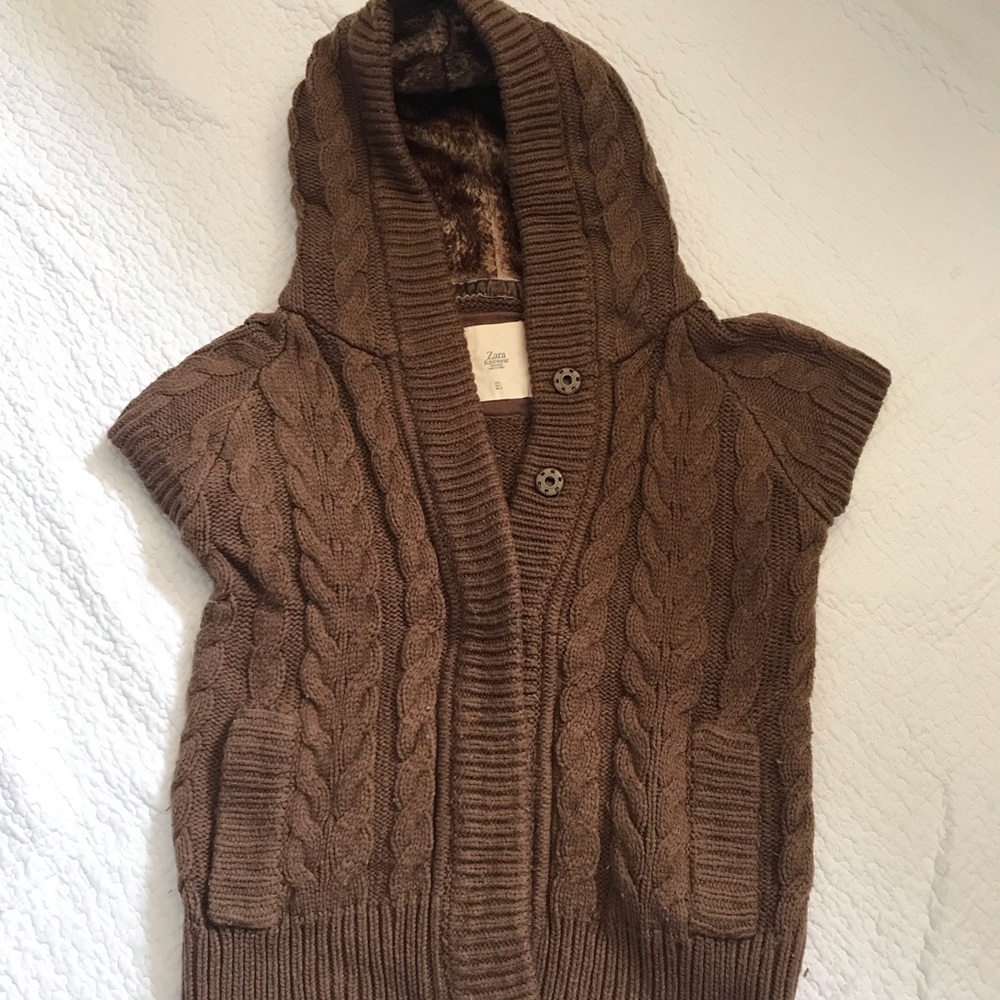Zara sweater vest size S